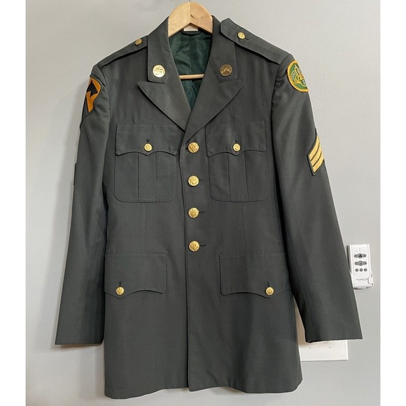 The Unbranded Brand Other - US Military Jacket Enlisted Uniform Coat Patches Pins Wool Blend Vintage 35R